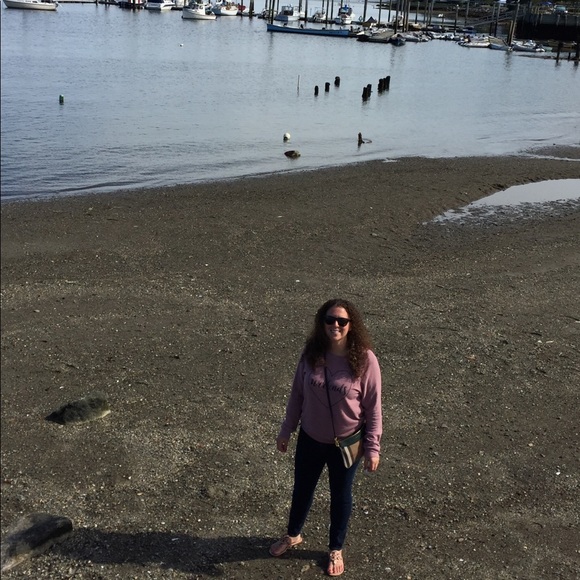 Meet your Posher, Karen - Picture 5 of 7